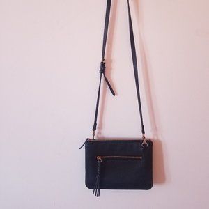 Steve Madden small Black leather Crossbody multi-compartment bag three interior